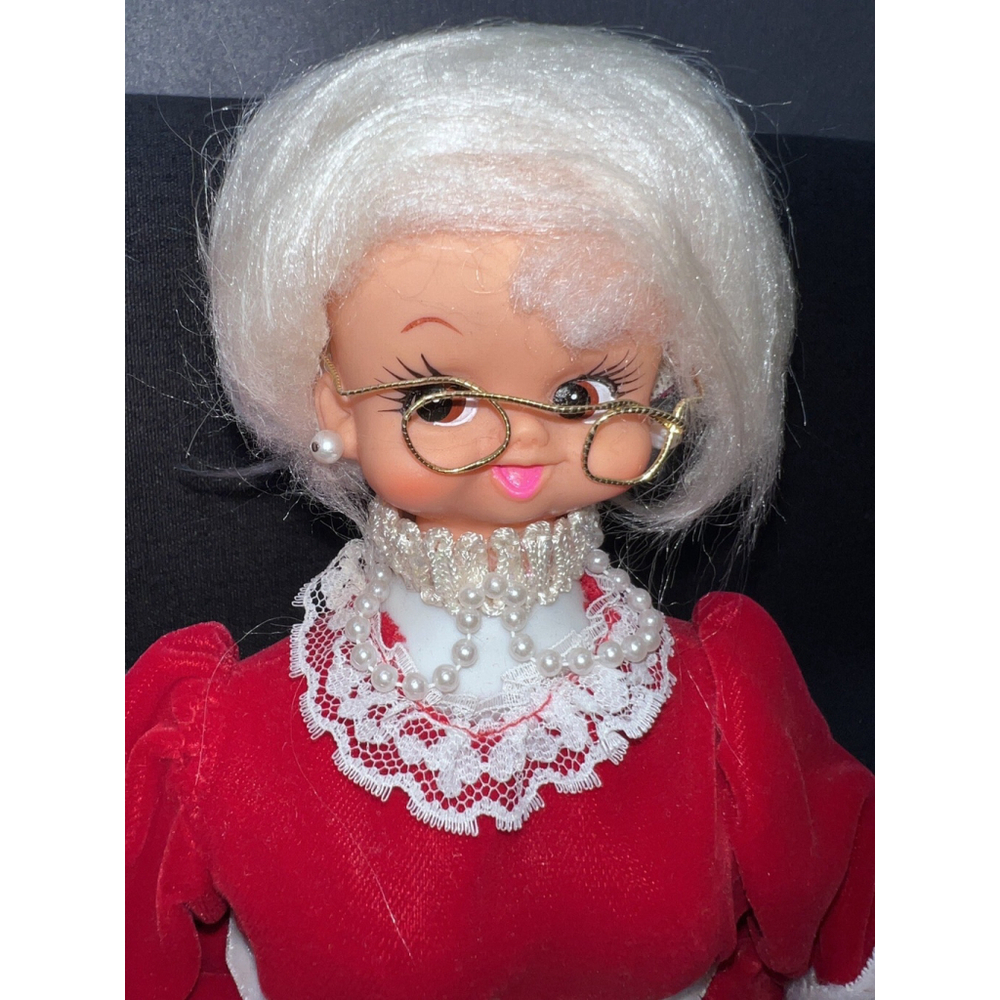 Vintage Handmade Santa & Mrs. Claus Dolls Figures Christmas Decor ~13.5 & 12.5” - Picture 4 of 5